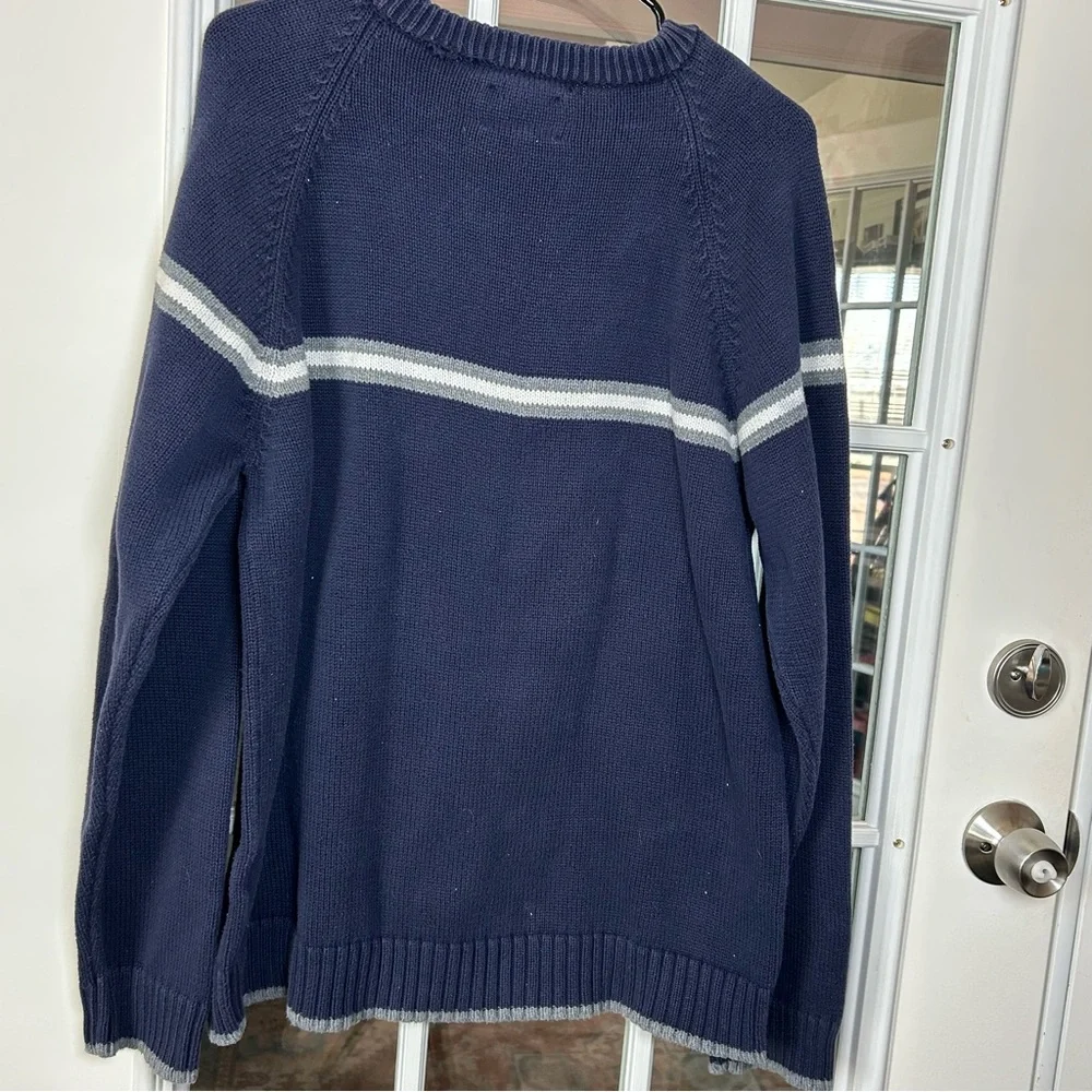 Y2K Men's Tommy Hilfiger Navy Blue Sweater with Gray Stripe‎ Size Large